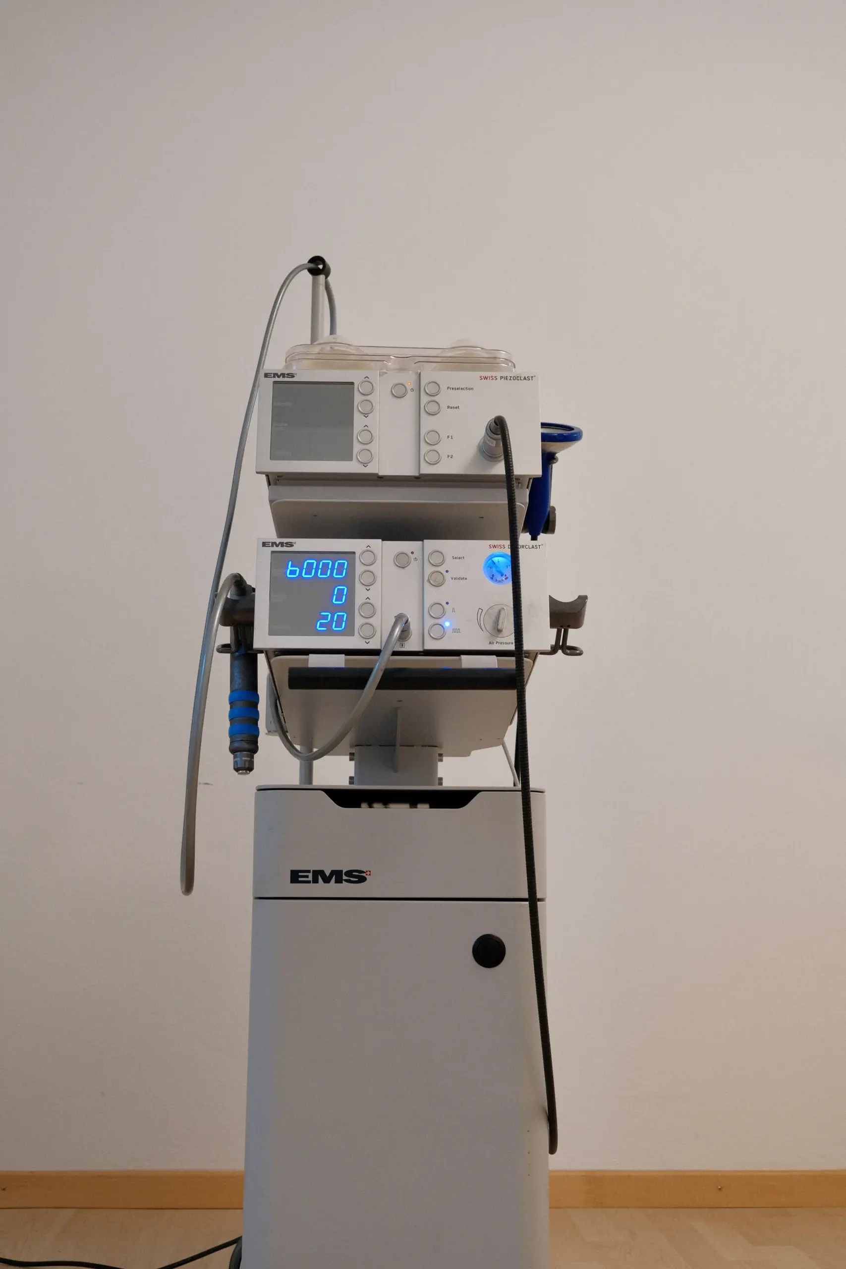 Stoßwellentherapie Dupuytren München: radial und fokussiert (EMS) Hausarztpraxis am Romanplatz